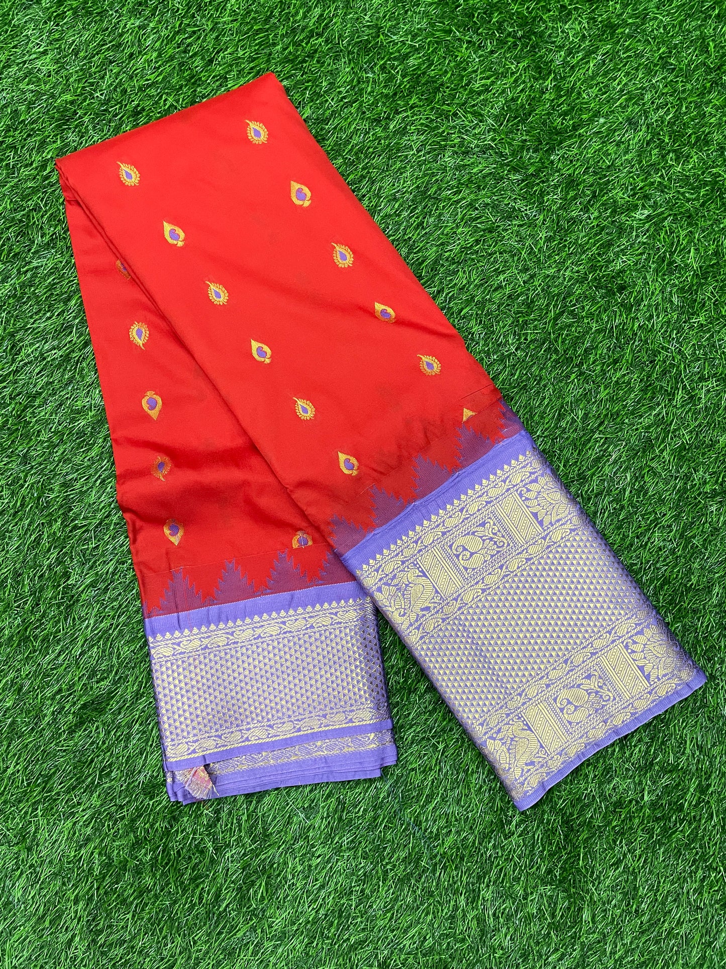 Semi Gadwal Saree with Rich Zari Border